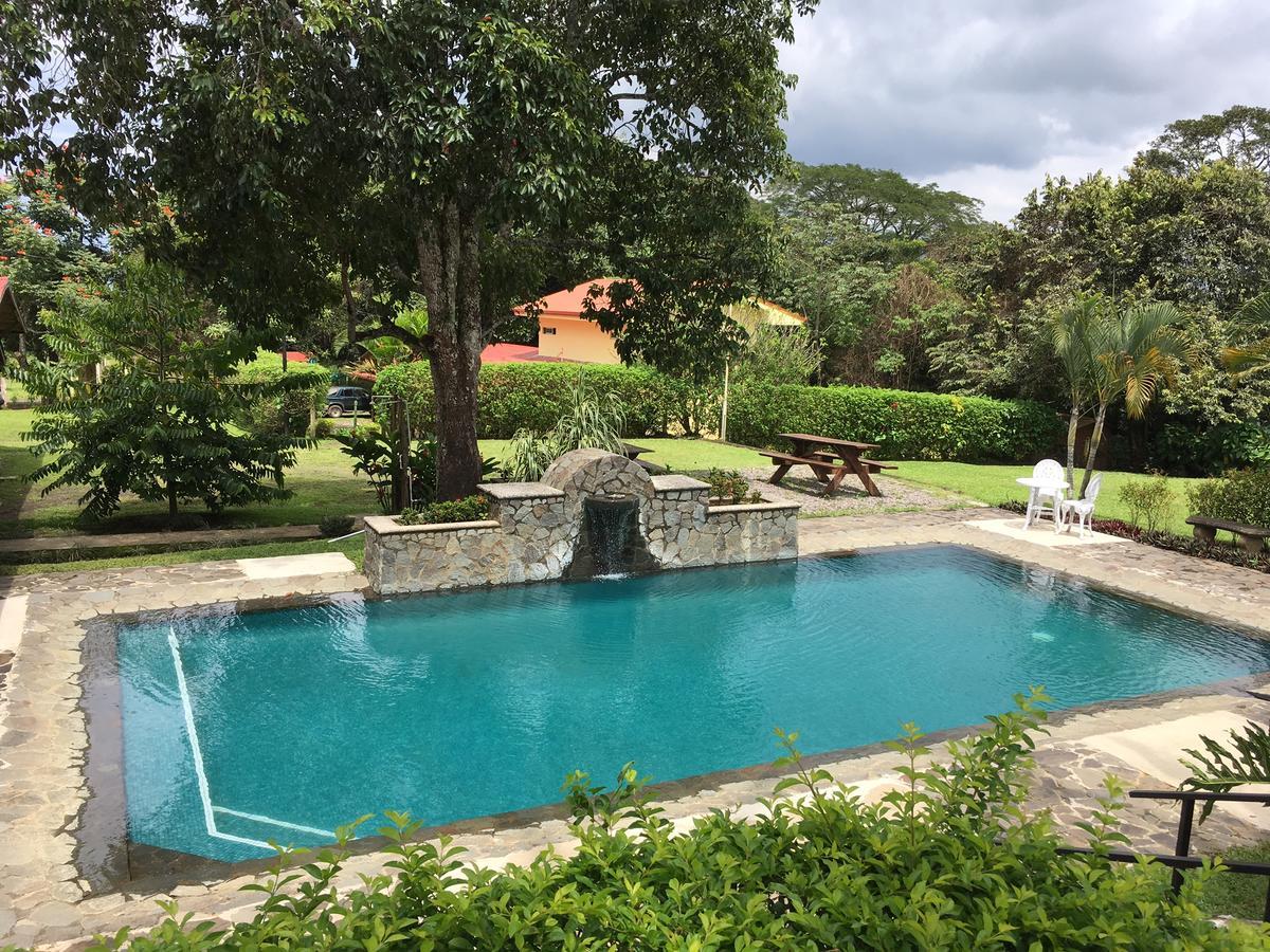 Hotel Hacienda El Rodeo Vueltas Luaran gambar
