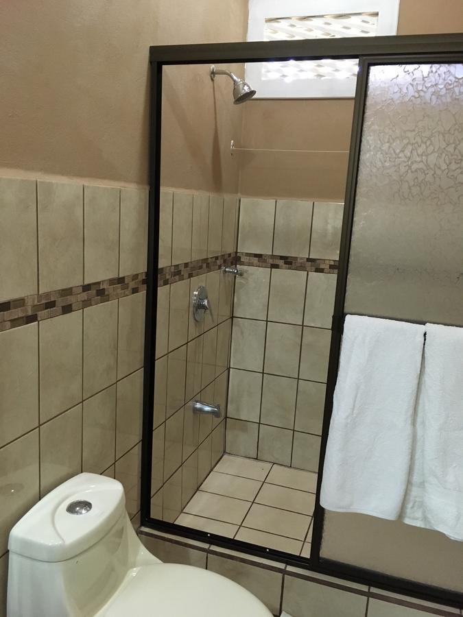 Hotel Hacienda El Rodeo Vueltas Luaran gambar