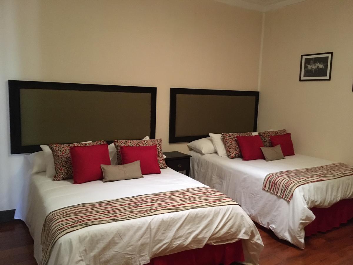 Hotel Hacienda El Rodeo Vueltas Luaran gambar