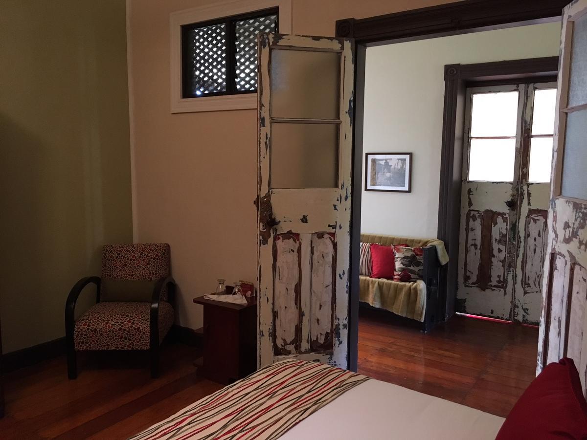 Hotel Hacienda El Rodeo Vueltas Luaran gambar