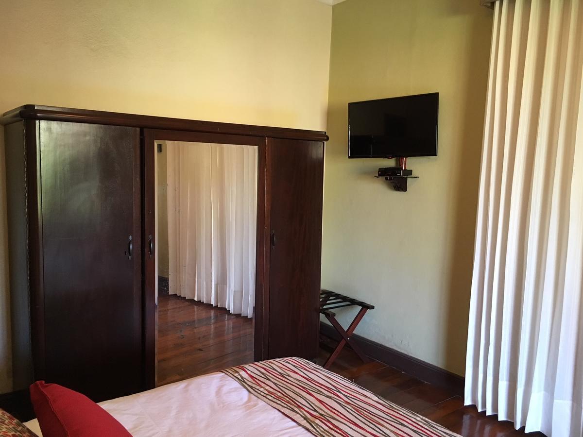 Hotel Hacienda El Rodeo Vueltas Luaran gambar